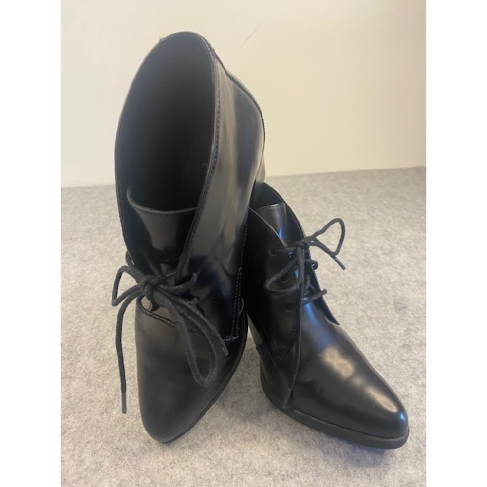 Clarks Women Lace Up Ankle Boots Black Pointed‎ Toe Chunky Heel Size 8